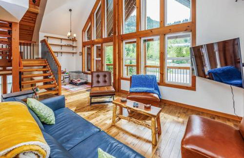 Walk-In Skiing/Tubing Across at Summit East - Foto 12