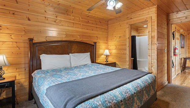 Panoramic View 6 Bedroom Cabin by RedAwning - Foto 5, Habitación