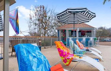 Scenic 5-Acre Retreat with Hot Tub Pool & Game Room - Foto 13