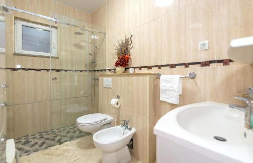 6 Bedroom Nice Home In Svib - Foto 32