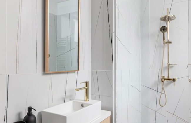 Luxury Piata Romana 2BR Urban Sanctuary by HOLT - Foto 34