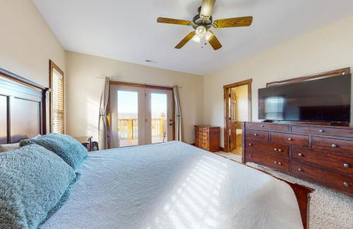 Spacious Lakeview Townhouse Sleeps 8 Deck Grill - Foto 28