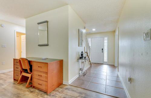 Mary Esther Home with Private Pool and Fireplace! - Foto 2