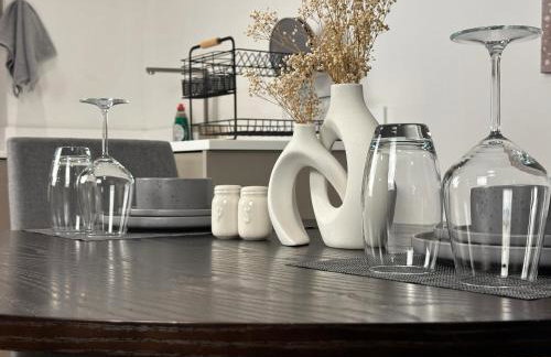 Cozy City Centre Apartment with Free Gym and Free Coffee - Photo 62