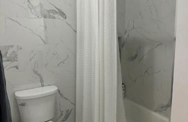 Modern 2BR Retreat in Harbor - Foto 12