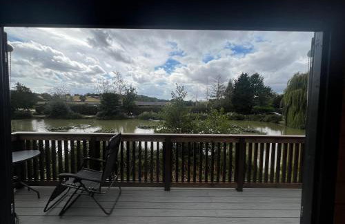 Beautiful Open Plan Lakeside Lodge, Shearsby - Photo 56