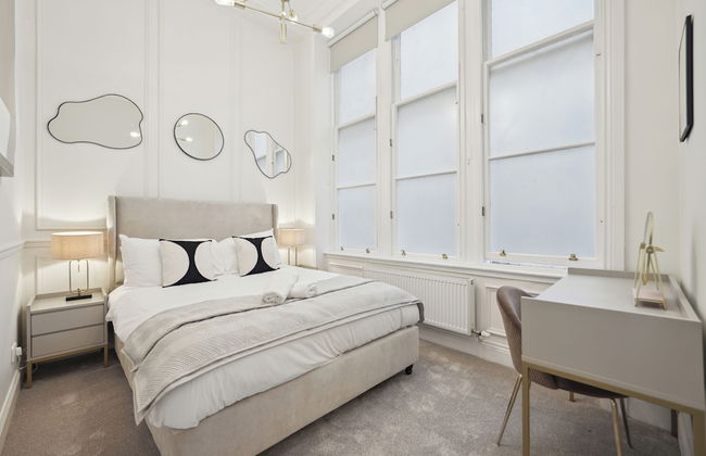 Blythswood Apartment 2 - Photo 12