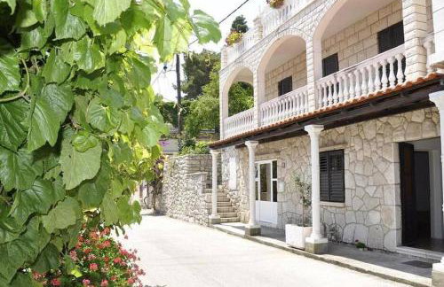 By the sea - Foto 26