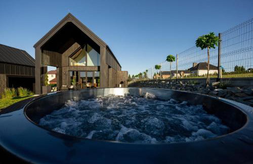 Stodoły na wzgórzu - Foto 14