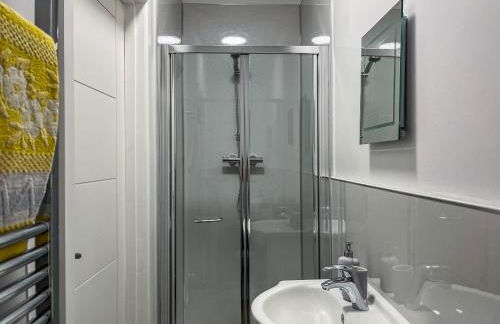 North Lodge - Photo 13