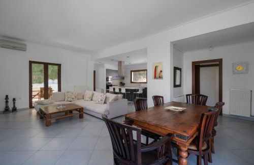 Villa Saronida - Photo 12