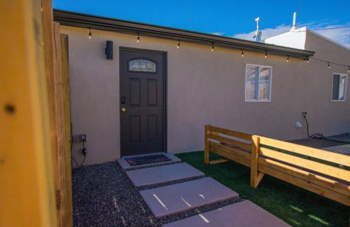 Sage Suite at ArnoTriplex! Private Hot Tub-Close to Downtown-Pet Friendly-No Pet Fee! - Photo 28