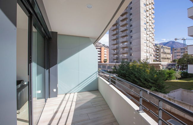 Charming Home - Photo 11