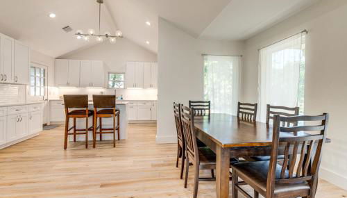 4 Mi to UT Austin Bright and Modern Family Home - Photo 2