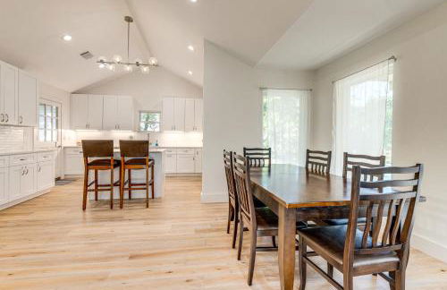 4 Mi to UT Austin Bright and Modern Family Home - Photo 2