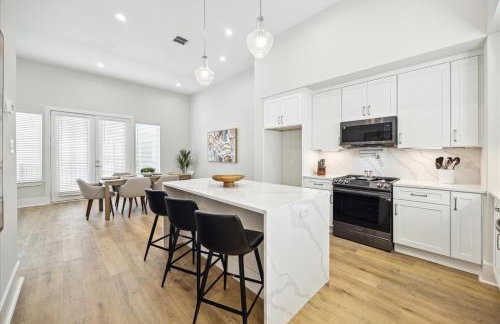 4-Story,Rooftop Deck in Houston - Foto 5