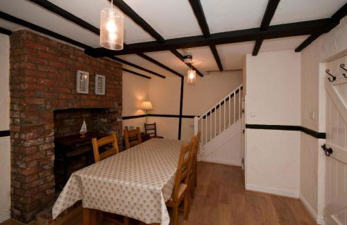 Tros Yr Afon Holiday Cottages and Manor House - Photo 59