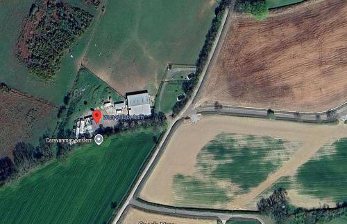 Cosy Off Grid Shepherds Hut with Wood Fired Hot Tub - Foto 12