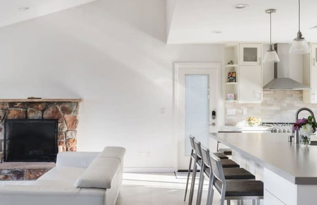 Spacious and Bright 5-bedroom Oasis Pool and Yard - Foto 8