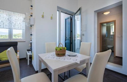 Cozy Apartment In Porozina With Wifi - Foto 18