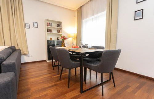 Stadthaus mit 2 Schlafzimmern & Wohnzimmer mit Kamin - Kostenloser Privat-Parkplatz auf dem Grundstück - Foto 7