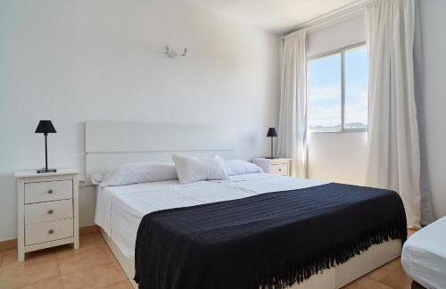 Apartamentos San Antonio Beach - Foto 8