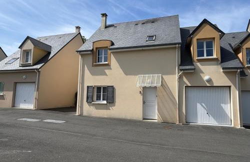 Jolie Colombe, maison 3 ch 2 sdb beau jardin terrasse aménagée à 15 mn à pied de la mer du centre Port en Bessin proche golf et d'Omaha Beach et Bayeux - Photo 33