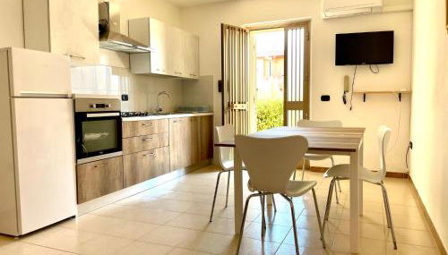 APPARTAMENTO LA CALETTA VACANZE - Foto 1, furniture, stove, pet friendly
