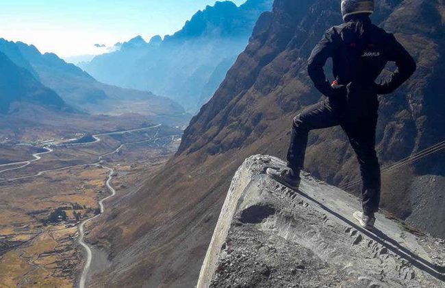 Tour en bicicleta por la Ruta de la Muerte + Tirolina - Foto 1
