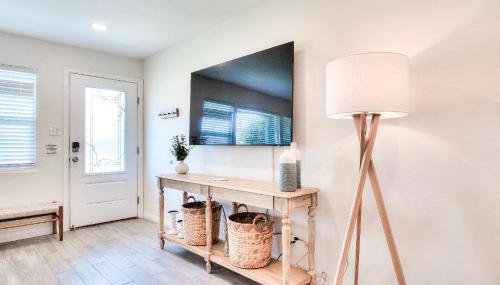 Beachside Bliss Spacious 3BR Retreat, Steps to Ocean - Foto 2