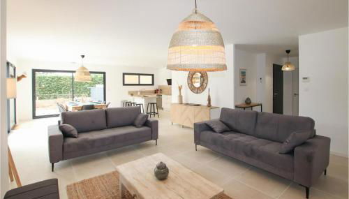 Nice Home In La Bégude De Mazenc - Foto 2