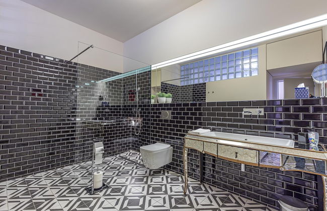 Tromostovje IV In Heart Of Ljubljana - Photo 51