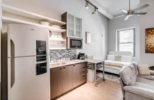 CBDOTR 24-7 Gym Pool Rooftop Steps to Stadiums - Foto 26