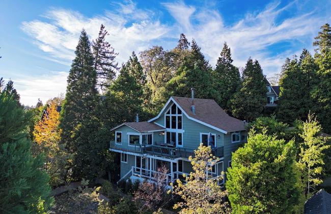 Lake Access, Game Room, Firepit, 3 Decks w/ Views Lakeview Ridge by Avantstay - Foto 34