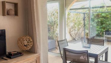 Joli T2, à 400m à pied de la mer - Piscine privée - Foto 3