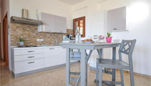 Gorgeous Home In Laureana Cilento - Photo 4
