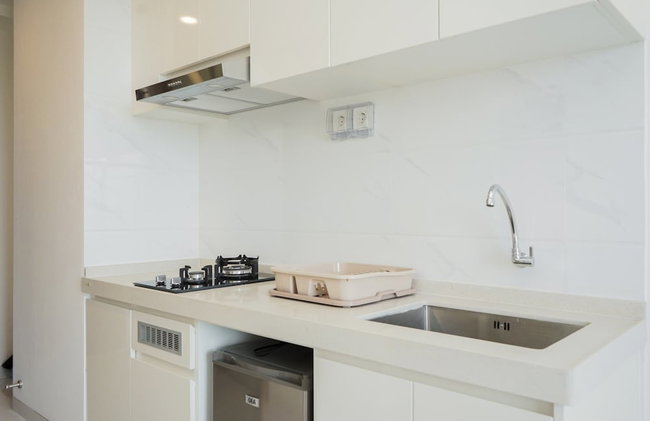 Elegant and Homey Studio at Sky House BSD Apartment - Foto 4