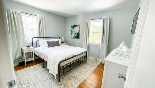 Sparkling Saratoga 3BR home near Track and SPAC Dogs - Foto 2