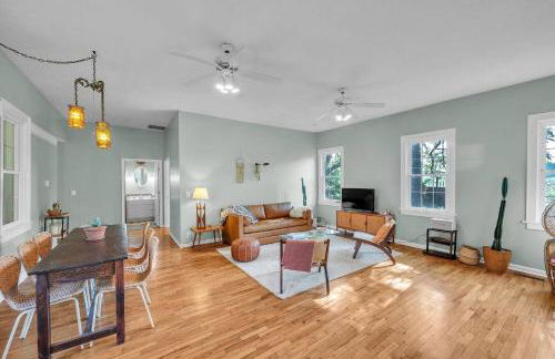 Old School Charm | Sleeps 6 - Foto 34