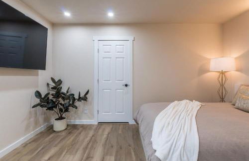 Beautiful place with a great location, free parking, WiFi & large TV. - Foto 18