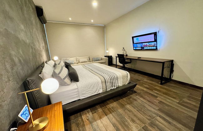 Luxurious 5-bedroom House With Air-conditioning & Private Rooftop in Juriquilla - Foto 22