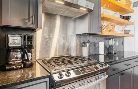 Beachfront Villa New Listing Intro Pricing - Foto 45