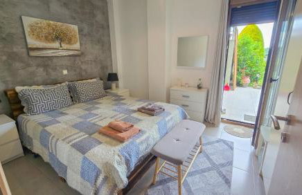 Angelo’s Elegant Summer House - Photo 16