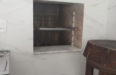 Casa de temporada em Lindoia - Com piscina e churrasqueira - Foto 7