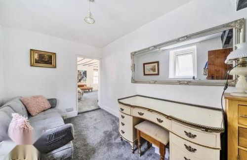 4 Bed-2 Bath-Bar-Pool Table-Library- Xmas venue - Photo 33