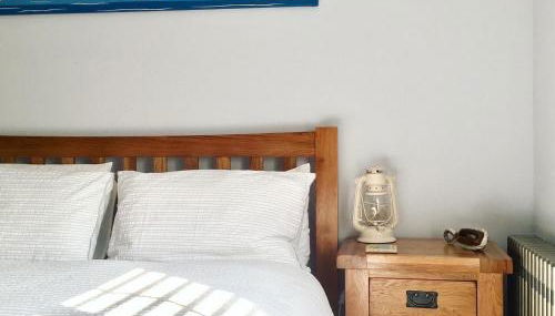 The Seaview Snug - Photo 2