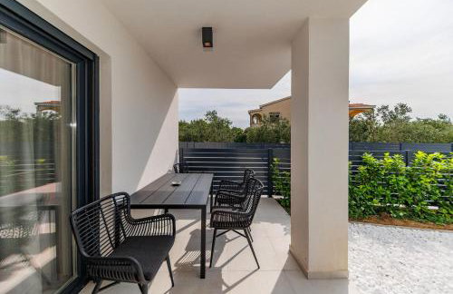 Luxury Suites Zaton by Belmont Realty - Photo 14