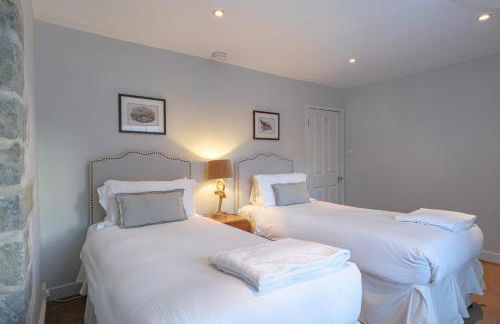 Alexandra Cottage Apartments - Photo 13