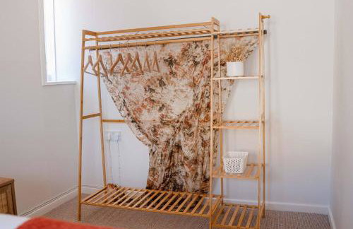 Prime Location - Southwold Gem - Sleeps 8 - Whole Cottage - Photo 57