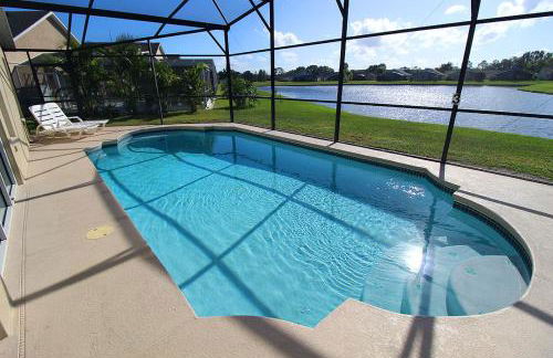 Lakefront Villa with private heated pool - Foto 35